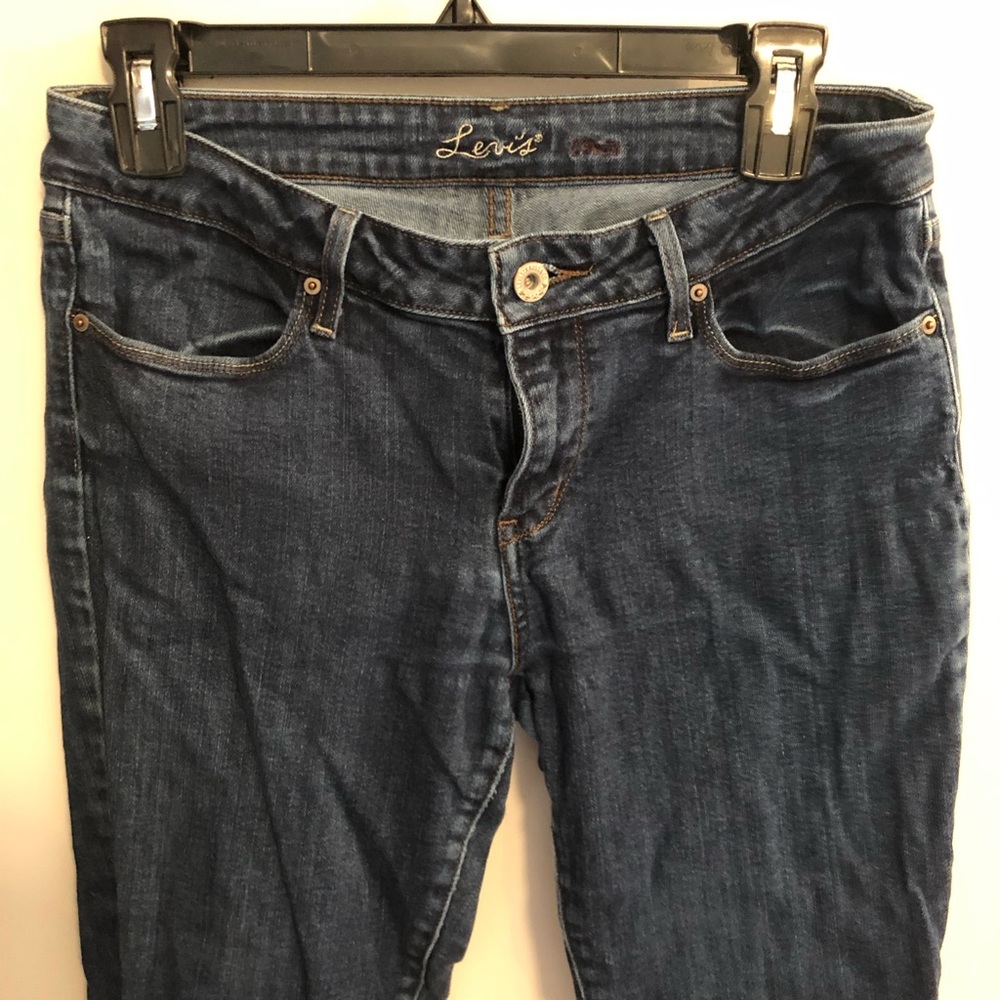 Levi’s 29 Skinny Jean. Soft stretchy. Medium wash